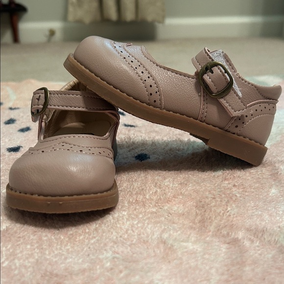 Amazon Blush Pink Kids Dress Shoes with Strap - Picture 1 of 8